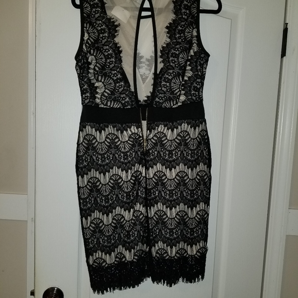 Xl black lace dress with a cream underlay - Picture 2 of 2